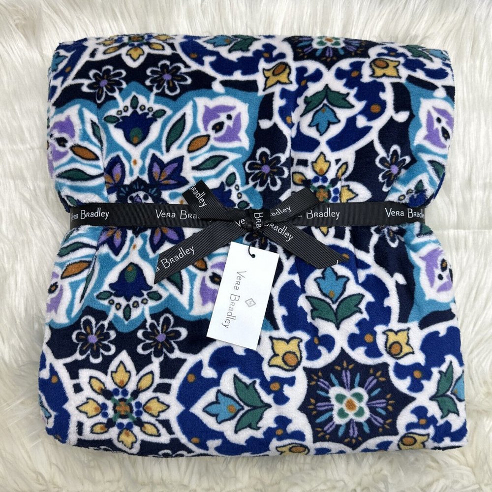 Vera Bradley Throw Blanket Lisbon Medallion Cool 80" x 50" 12408-15566 NWT